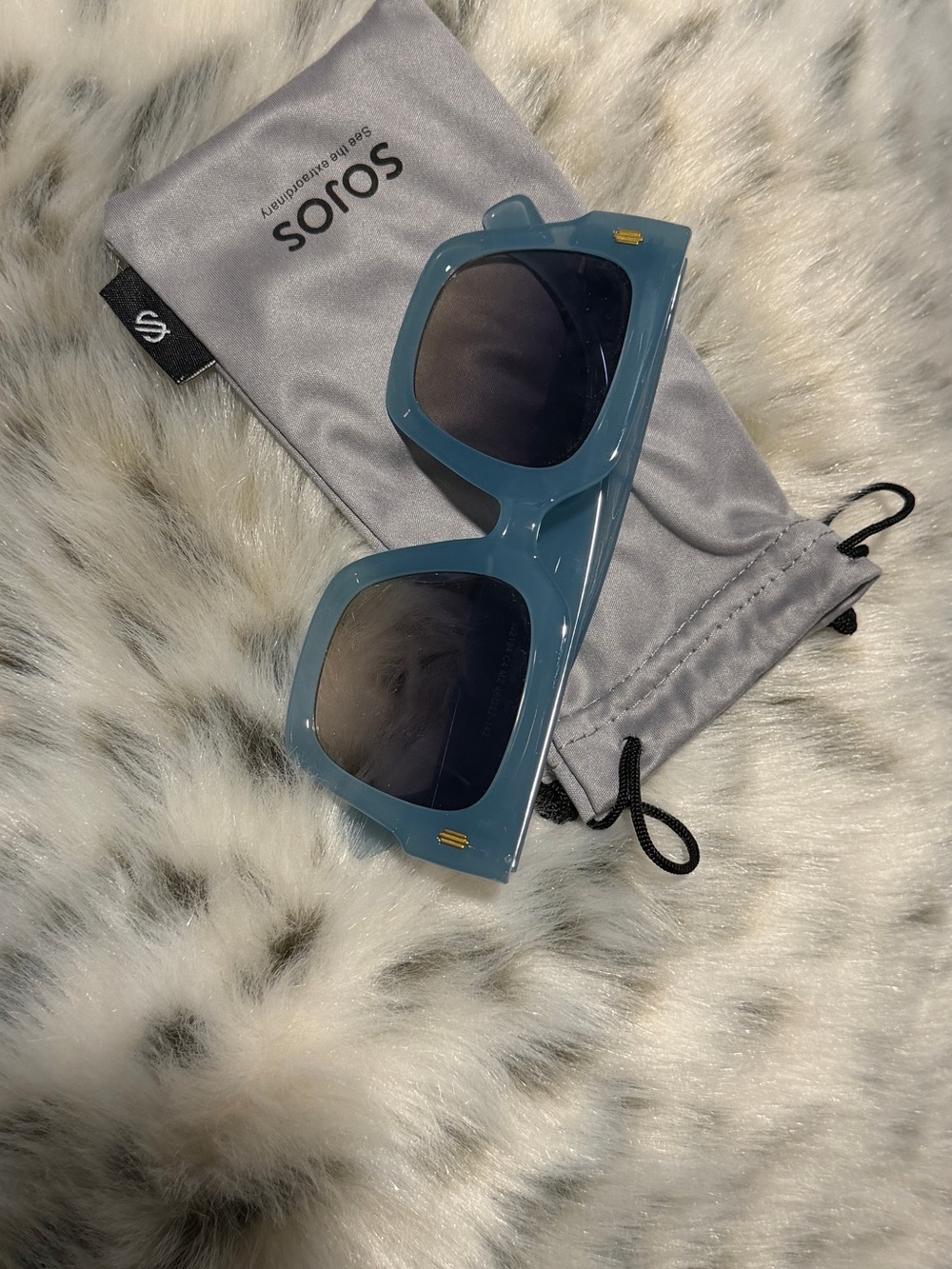 solo womens Teal Square Sunglasses with Dark Lenses